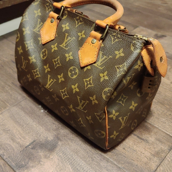 Bag - Picture 1 of 7